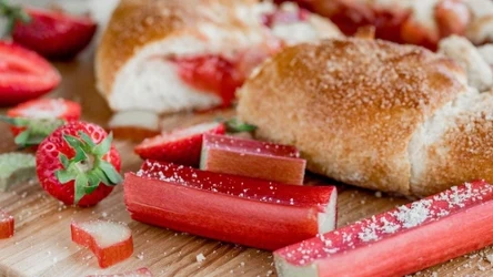 Rabarbar to źródło wielu wartościowych składników odżywczych