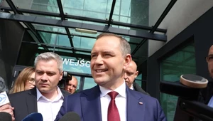 Nawrocki u Mentzena odcinał się od PiS. Sztab: O to nam chodziło