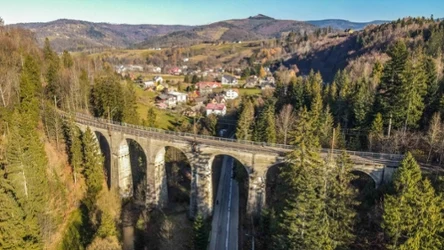 Beskid Śląski, a dokładniej okolice wiaduktu kolejowe przywodzą na myśl Szwajcarię
