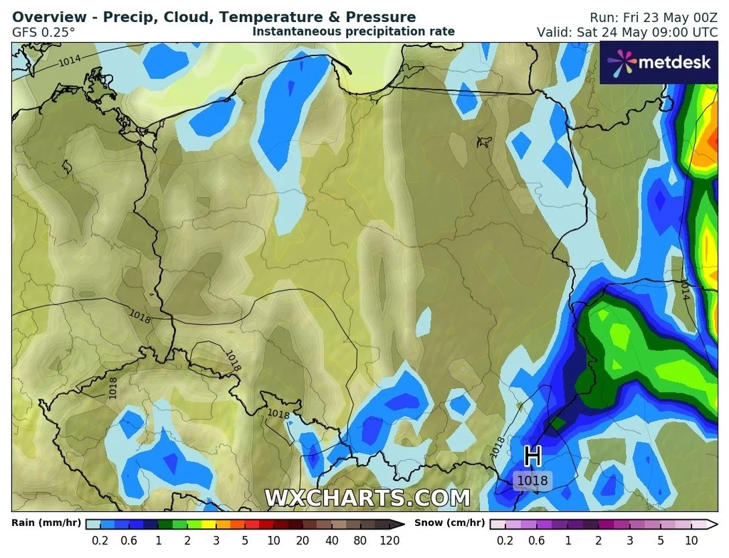 Sobota w wielu miejscach będzie deszczowa i chłodna. W górach popada śnieg Mapa Europy Środkowej z zaznaczonymi obszarami opadów deszczu, chmurami oraz frontem atmosferycznym, z wyraźnie widoczną strefą opadów na południowym wschodzie i wysokim ciśnieniem oznaczonym literą H.