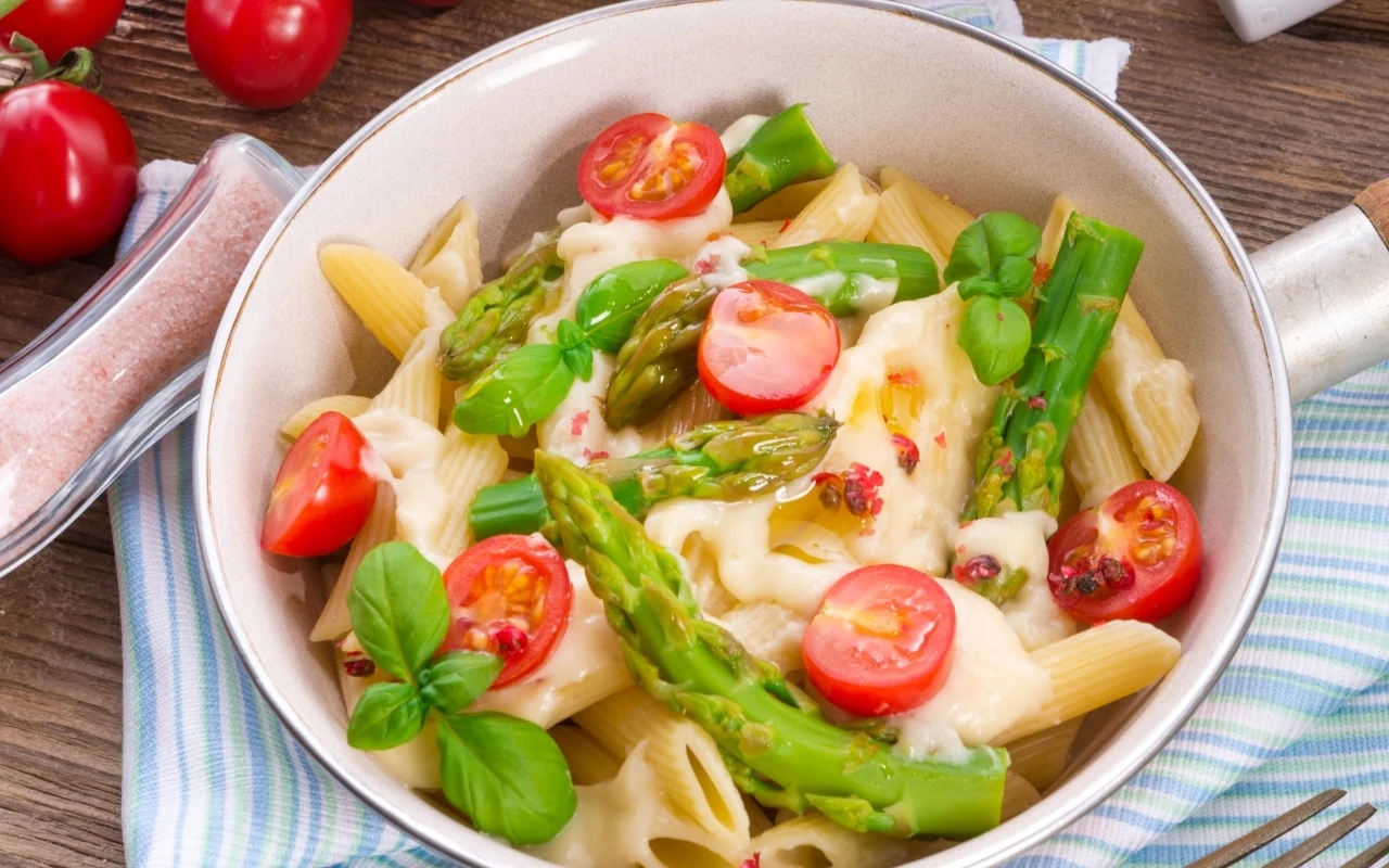 Sałatka z makaronu