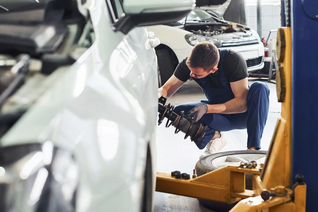 Tak kończy się jazda z błędami, o których nawet nie wiesz. Mechanik już wie, co poszło nie tak Tak kończy się jazda z błędami, o których nawet nie wiesz. Mechanik już wie, co poszło nie tak