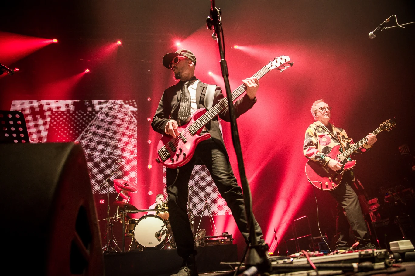 Zobacz zdjęcia z koncertu grupy Elektryczne Gitary w Warszawie! Zobacz zdjęcia z koncertu grupy Elektryczne Gitary w Warszawie!