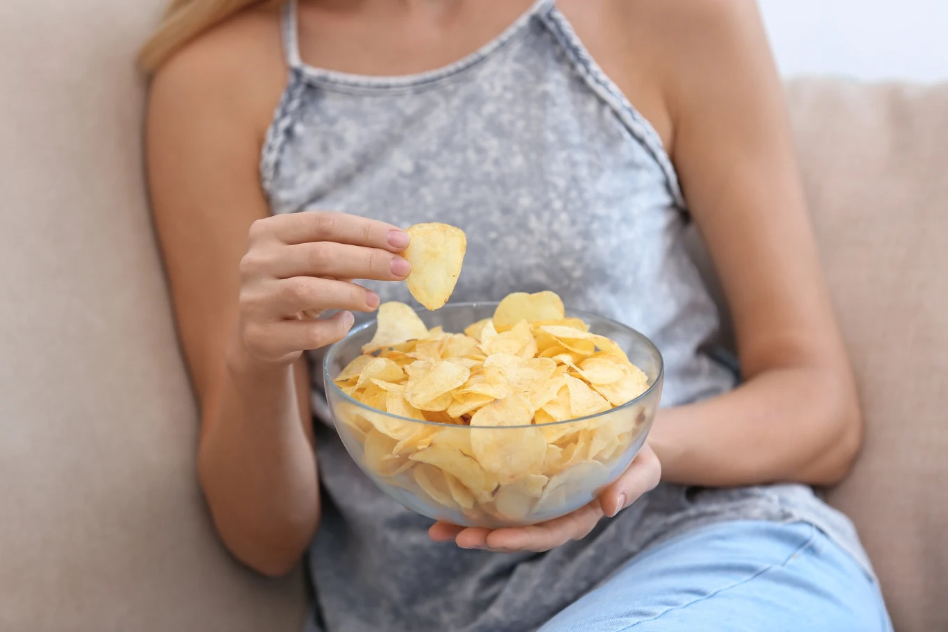 Ochota na chipsy, paluszki, pizzę czy krakersy może być objawem