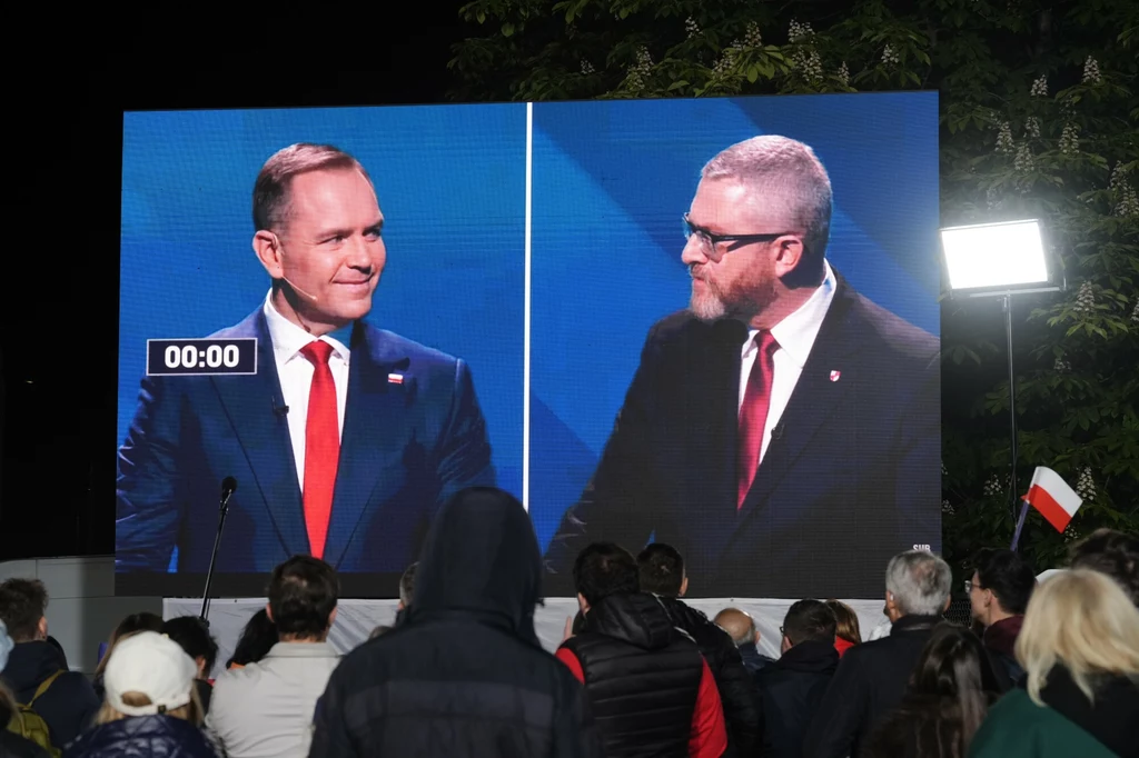 Michalski: "Gaśnicowa koalicja" może rządzić nawet bez błogosławieństwa Kaczyńskiego. Na zdjęciu: debata prezydencka w TVP - Karol Nawrocki i Grzegorz Braun. Zdjęcie ilustracyjne Michalski: "Gaśnicowa koalicja" może rządzić nawet bez błogosławieństwa Kaczyńskiego. Na zdjęciu: debata prezydencka w TVP - Karol Nawrocki i Grzegorz Braun. Zdjęcie ilustracyjne