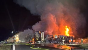 Ciężarówki stanęły w ogniu na A1