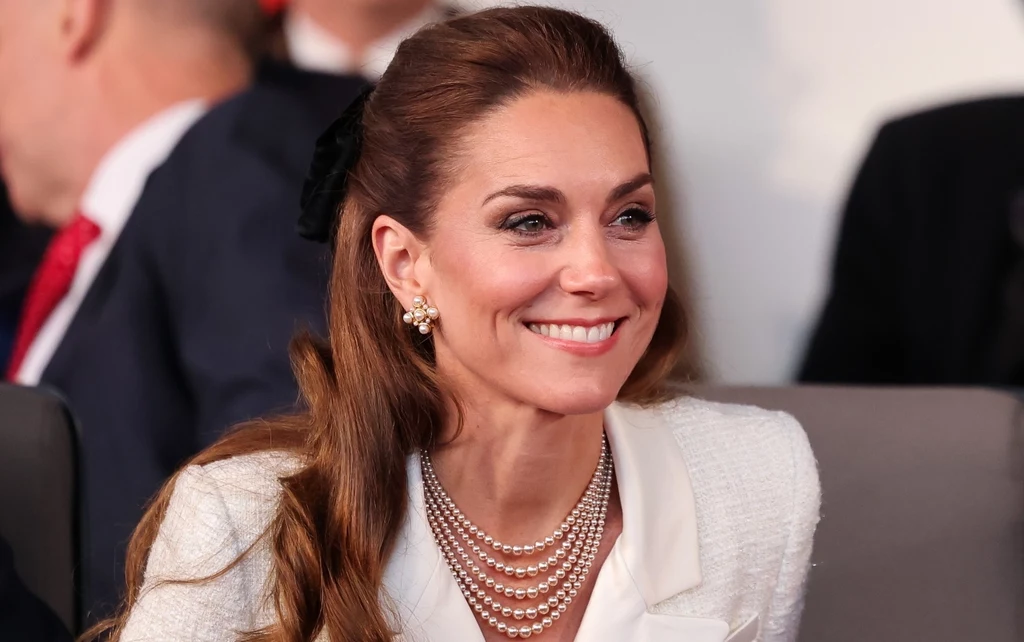 Kate Middleton zawsze ma delikatnie podkreślone kości policzkowe