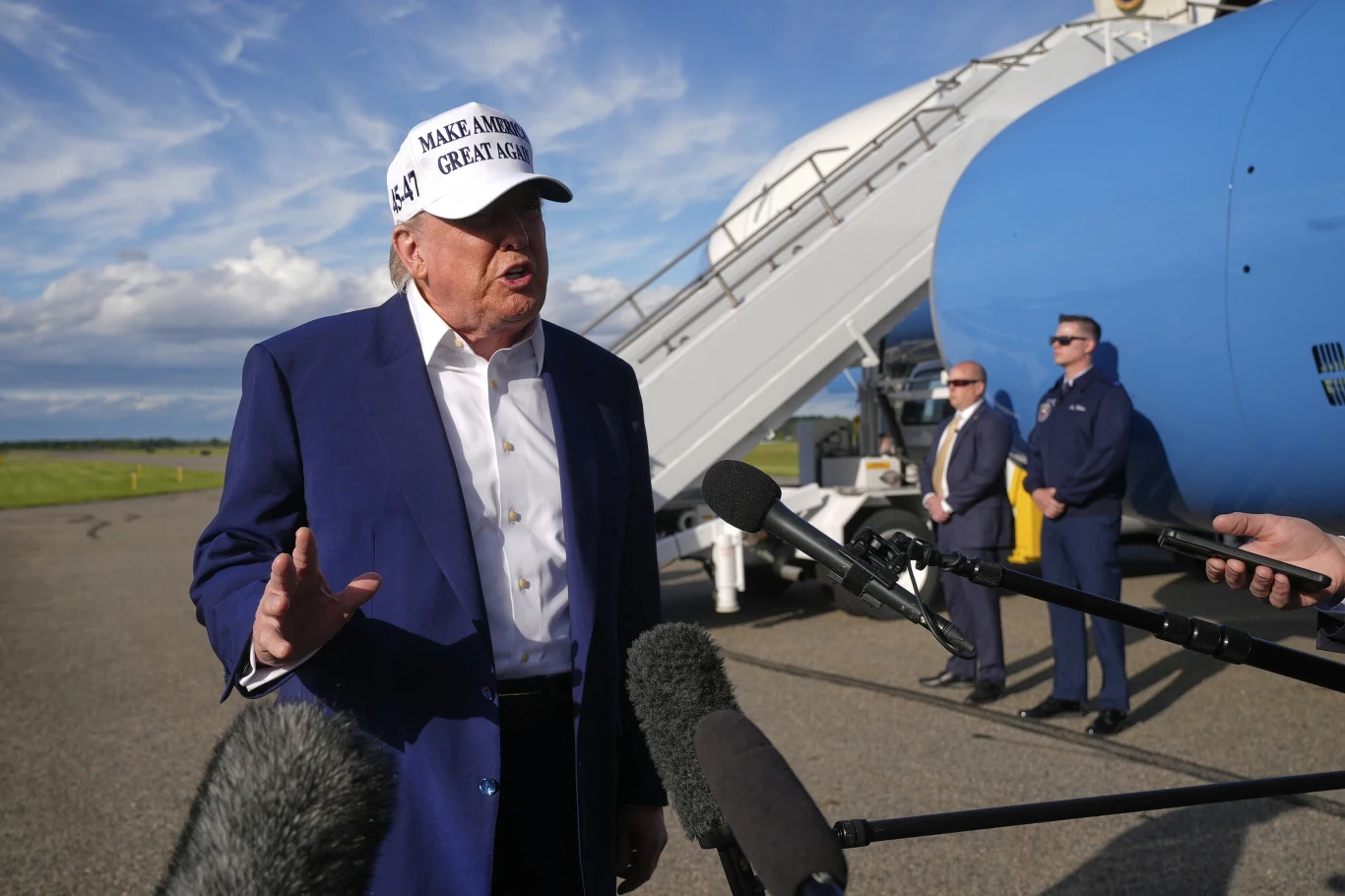 Donald Trump zapowiedział, że jego administracja będzie wspierać krajowy przemysł ciężki i technologiczny Donald Trump zapowiedział, że jego administracja będzie wspierać krajowy przemysł ciężki i technologiczny