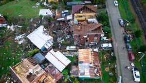 Zniszczone przez tornado domy w Puerto Varas w Chile. W uderzeniu żywiołu ucierpiało 8 osób, a 250 budynków zostało uszkodzonych