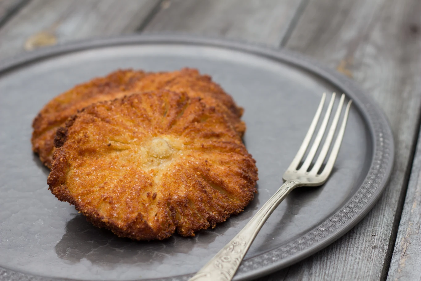 Kotlety z kani smakują jak najlepsze schabowe. Kotlety z kani smakują jak najlepsze schabowe.