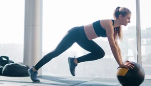 Pilates to hit sezonu na wszystkich siłowniach. Dlaczego jest tak popularny?