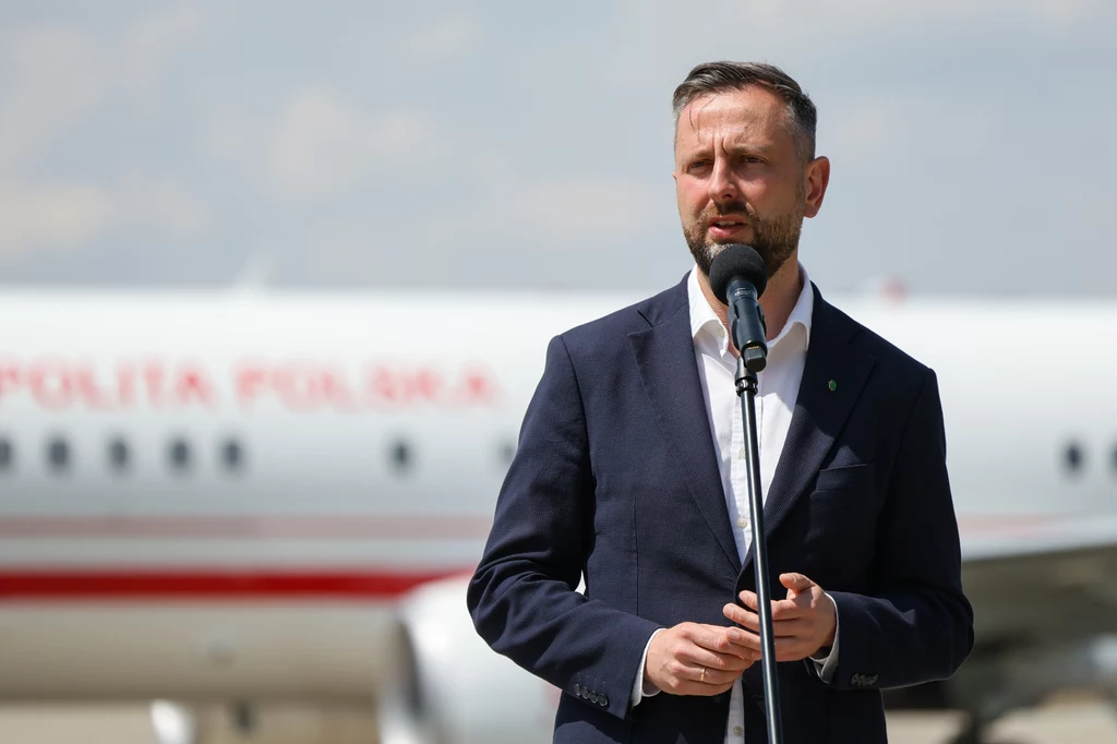 Szef MON Władysław Kosiniak-Kamysz reaguje na tekst Interii dotyczący afery w wojsku Szef MON Władysław Kosiniak-Kamysz reaguje na tekst Interii dotyczący afery w wojsku