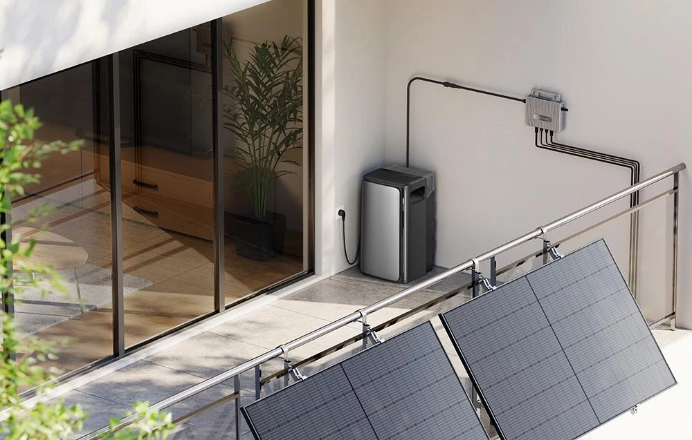 Modułowy system fotowoltaiczny plug & play pozwala produkować prąd ze słońca nawet na balkonie Modułowy system fotowoltaiczny plug & play pozwala produkować prąd ze słońca nawet na balkonie