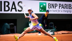 Iga Świątek zagra w drugiej rundzie Roland Garros. Najpierw sama wywalczyła awans, chwilę później poznała rywalkę