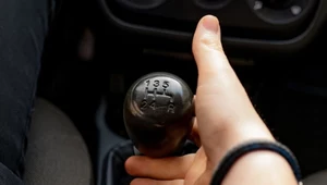 Eco-driving pozwala oszczędzać paliwo. Kiedy najlepiej zmieniać biegi?