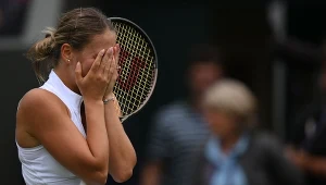 Piękny bój z Sabalenką, a tu szybka porażka w Paryżu. Bolesne zakończenie