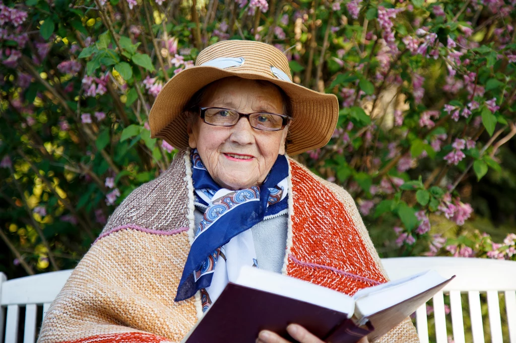 Sprawdź, co przepowiedziała wróżka Anne Sprawdź, co przepowiedziała wróżka Anne