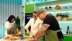 Crostini, czyli włoskie grzanki z kremowym mascarpone, brzoskwinią i świeżą bazylią według Jurka Sobieniaka