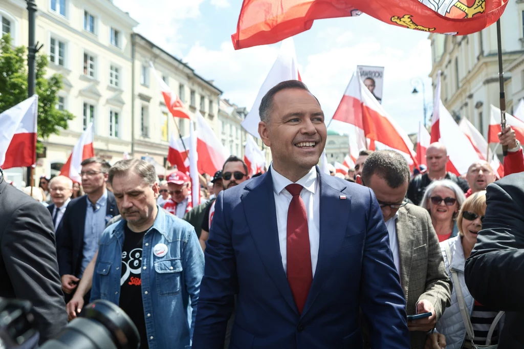 Nikt na obecnej polskiej scenie politycznej nie ma papierów na prowadzenie bardziej prospołecznej polityki niż PiS - pisze Rafał Woś.