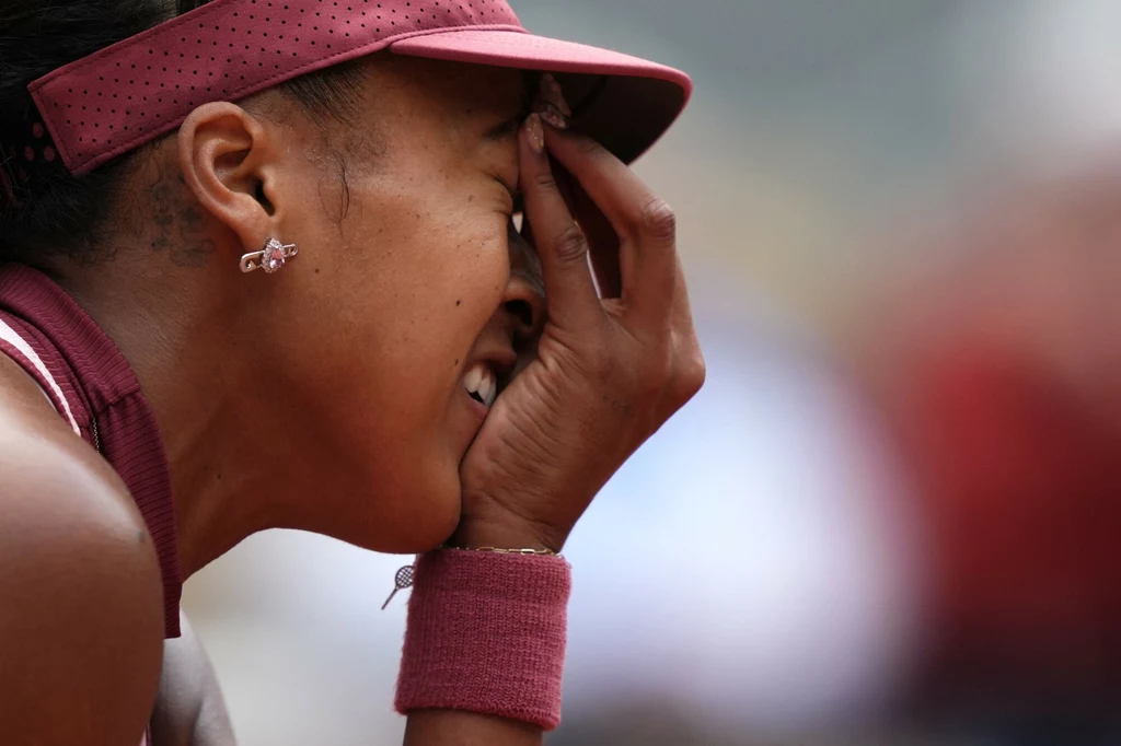 Naomi Osaka podczas meczu z Paulą Badosą, French Open 2025 Naomi Osaka podczas meczu z Paulą Badosą, French Open 2025