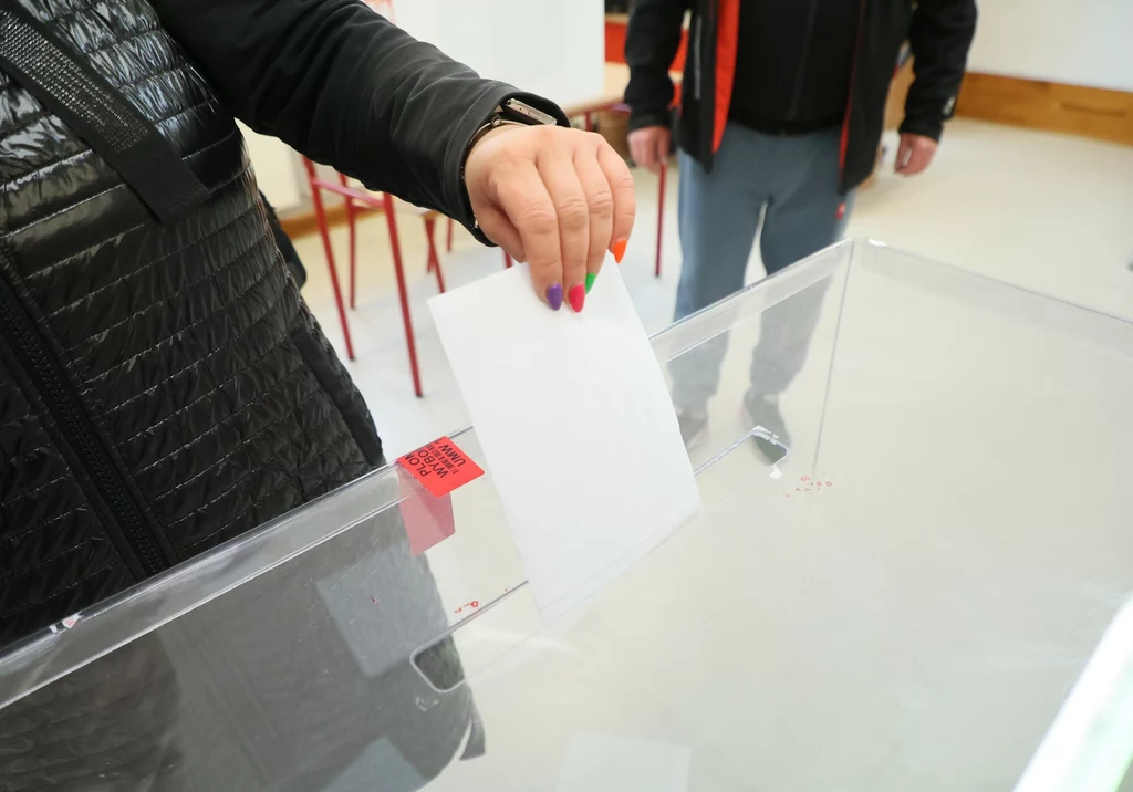Wybory prezydenckie 2025. O której głosowanie w Polsce i za granicą? Wybory prezydenckie 2025. O której głosowanie w Polsce i za granicą?