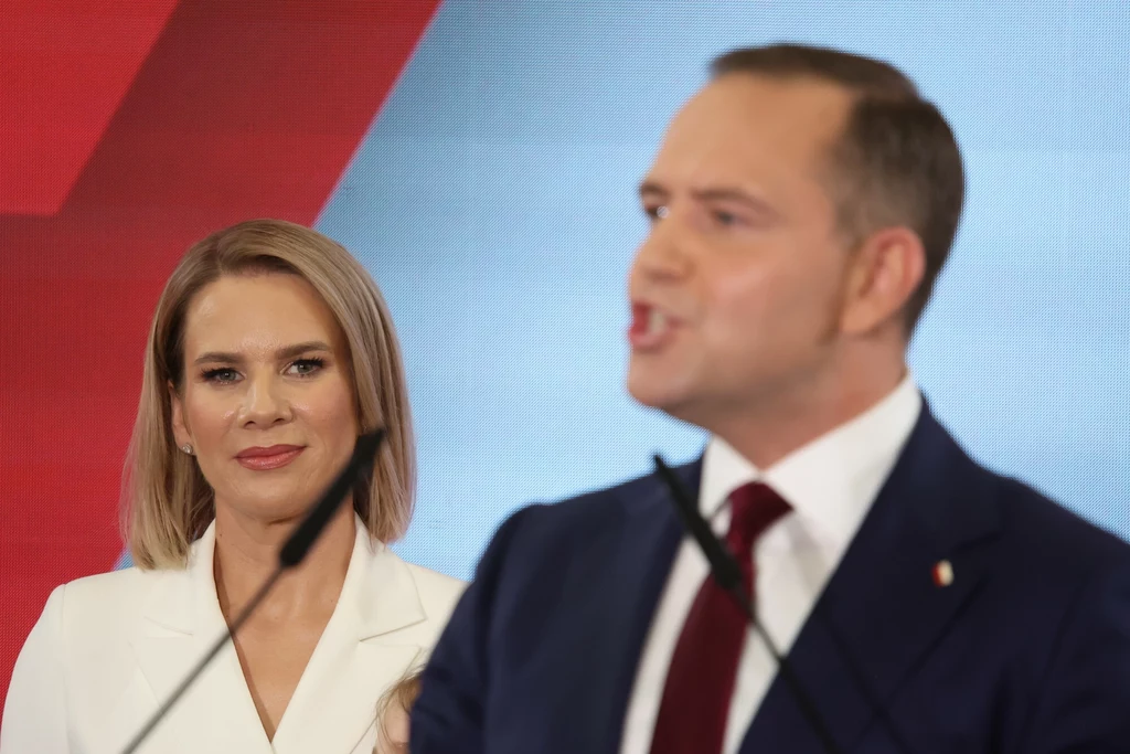 Marta Nawrocka jest żoną Karola Nawrockiego, kandydata popieranego przez PiS w tegorocznych wyborach prezydenckich.