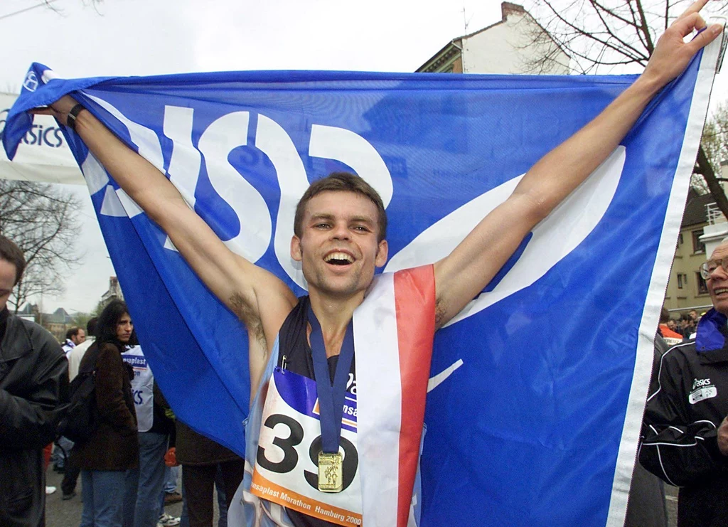 Piotr Gładki po zwycięstwie w maratonie w Hamburgu Piotr Gładki po zwycięstwie w maratonie w Hamburgu