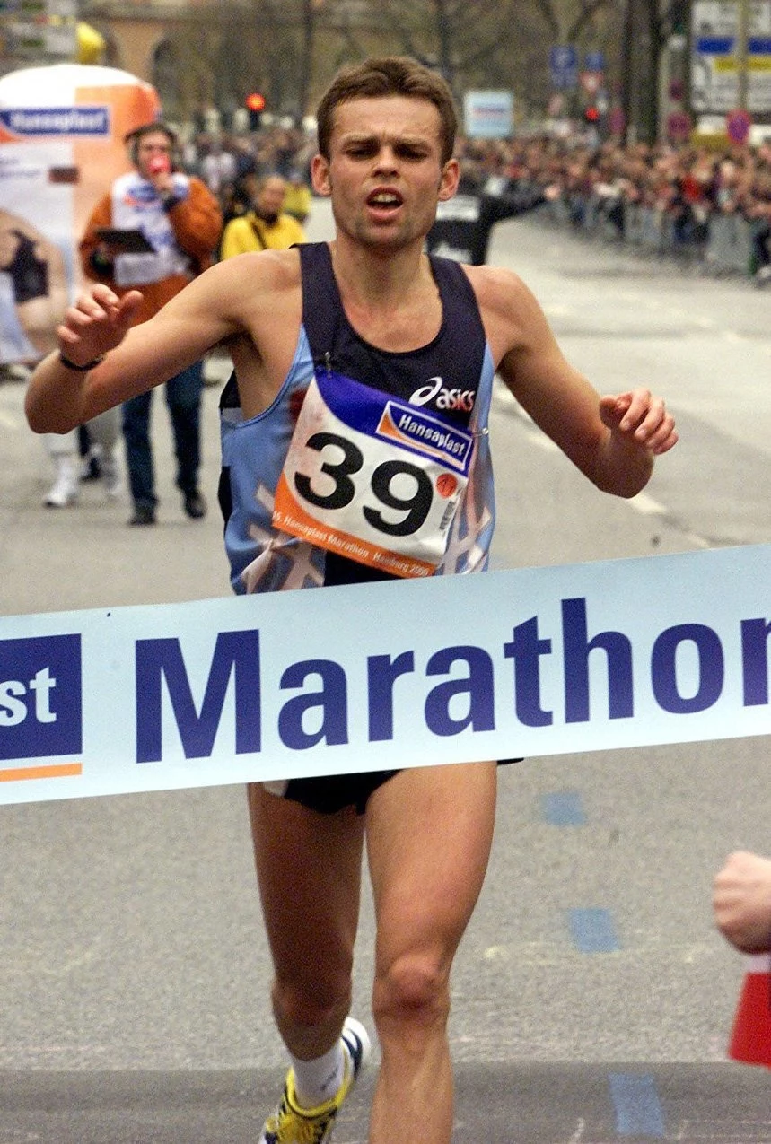 Piotr Gładki w 2000 roku wygrał maraton w Hamburgu Piotr Gładki w 2000 roku wygrał maraton w Hamburgu