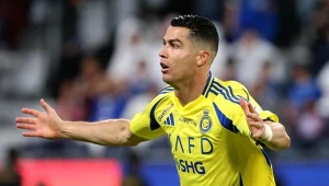 Zaskakujący zwrot ws. Ronaldo. Dwie oferty na stole, walczą o niego jak lwy
