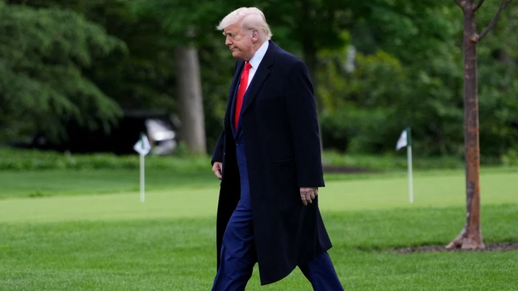 Administracja Donalda Trumpa wstrzymuje rozmowy z cudzoziemcami. W tle wydawanie wiz studenckich Administracja Donalda Trumpa wstrzymuje rozmowy z cudzoziemcami. W tle wydawanie wiz studenckich