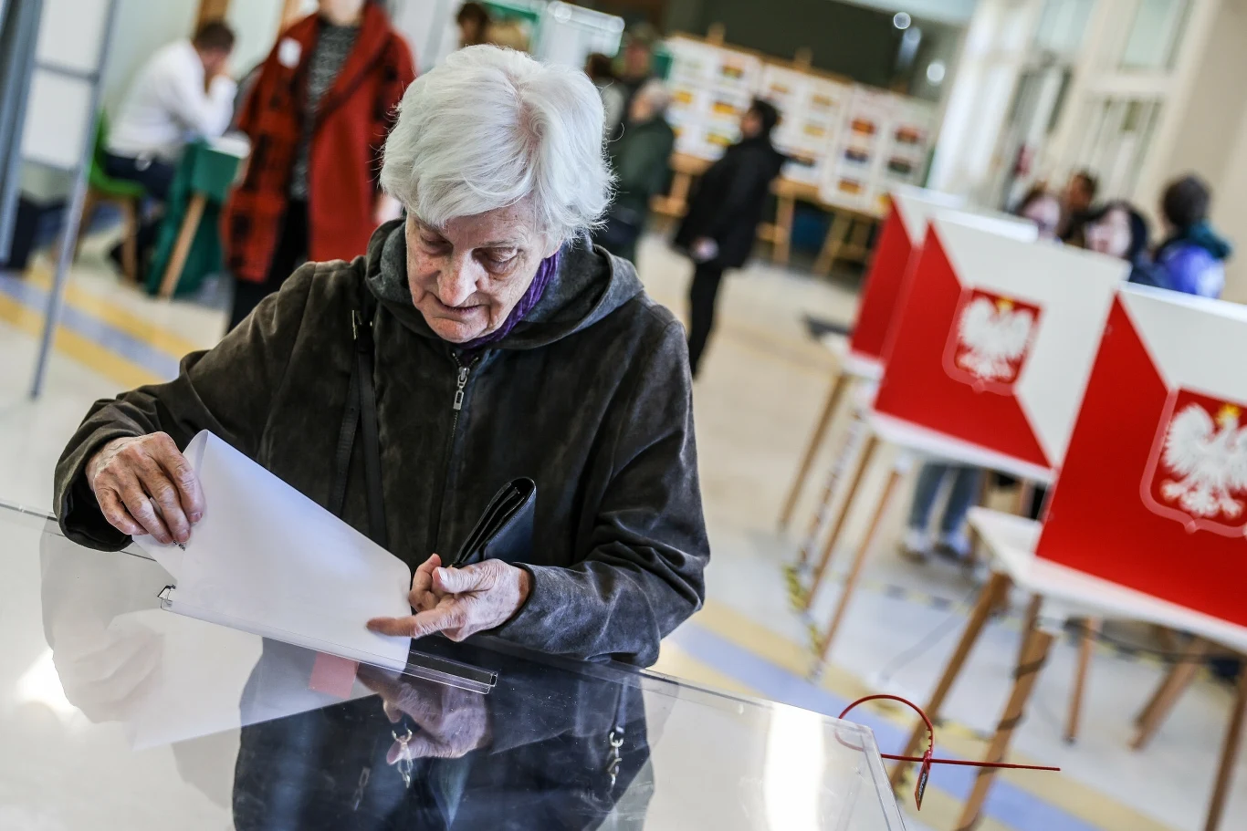 Druga tura wyborów 2025 coraz bliżej. Trzaskowski na minimalnym prowadzeniu Druga tura wyborów 2025 coraz bliżej. Trzaskowski na minimalnym prowadzeniu