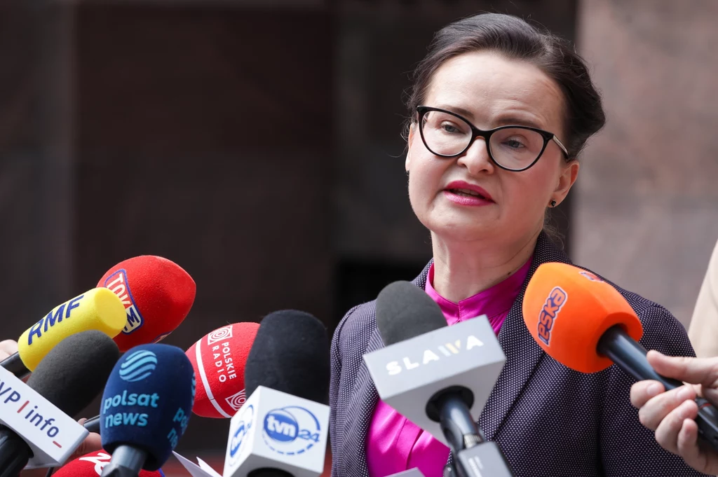 Wybory prezydenckie. Setki tysięcy zgłoszeń do głosowania za granicą Wybory prezydenckie. Setki tysięcy zgłoszeń do głosowania za granicą