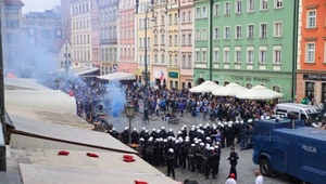 Interwencja policji na ulicach Wrocławia przed finałem Ligi Konferencji Europy 2025