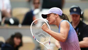 Iga Świątek w trakcie turnieju Roland Garros 2025