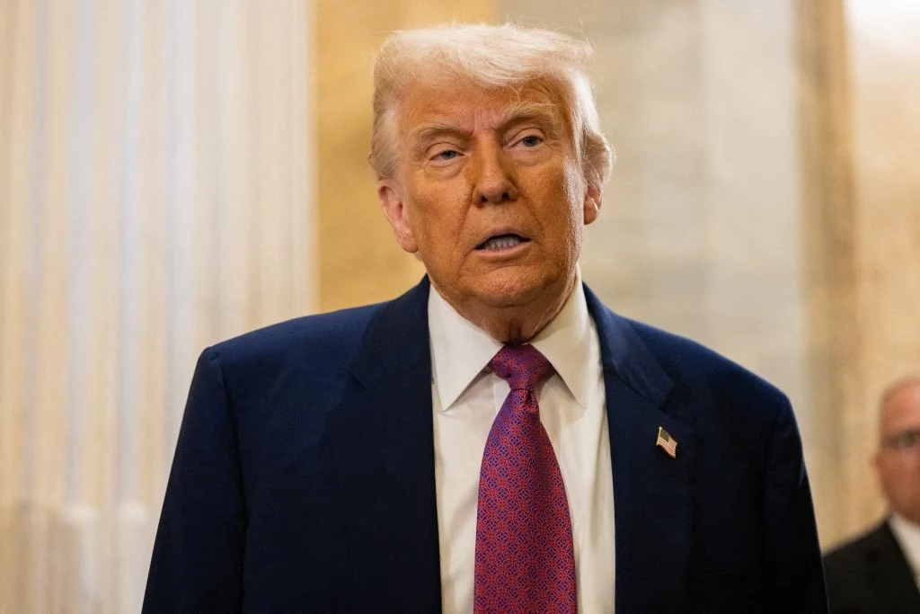 Prezydent Donald Trump poinformował, że rozmawiał z Władimirem Putinem Prezydent Donald Trump poinformował, że rozmawiał z Władimirem Putinem