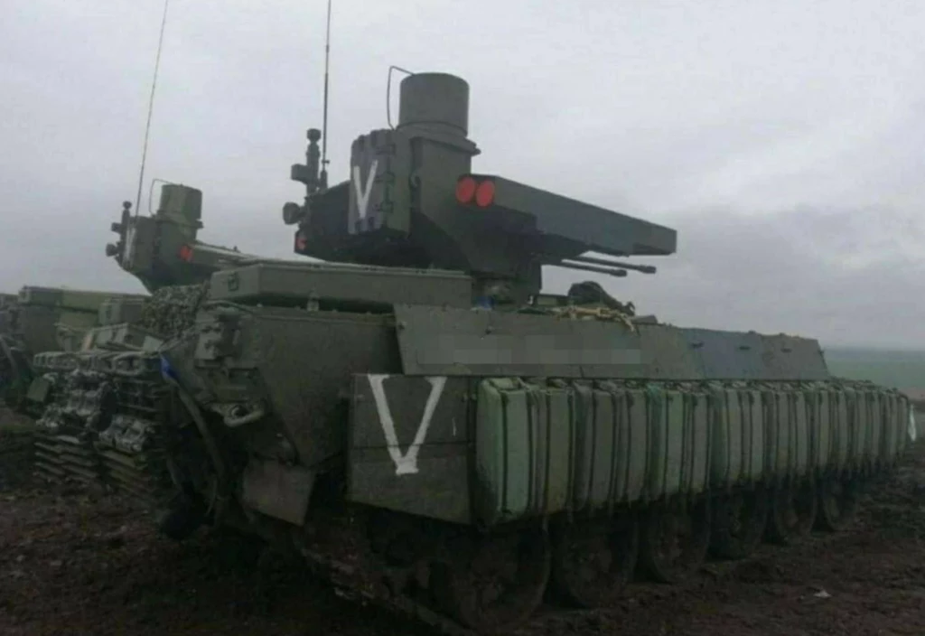 Czy rosyjski "Terminator" naprawdę przetrwał liczne ataki dronów i rakiet? Czy rosyjski "Terminator" naprawdę przetrwał liczne ataki dronów i rakiet?