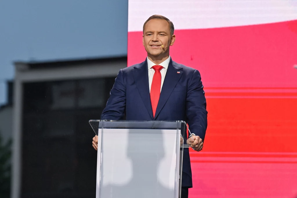 Karol Nawrocki na scenie w Końskich Karol Nawrocki na scenie w Końskich