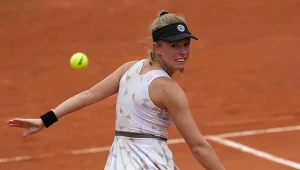 Set do zera i zwrot w meczu Fręch z mistrzynią Wimbledonu. Dwie godziny gry