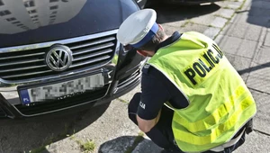 Wymiana żarówek w starym samochodzie na LED-y. Czy to już naprawdę legalne?