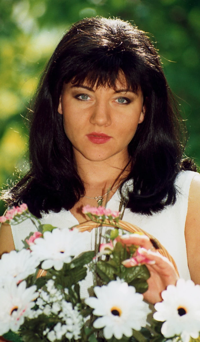 Shazza zachwycała urodą od początku kariery