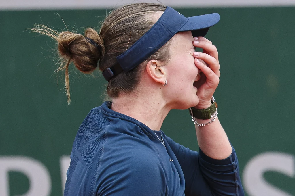 Barbora Krejcikova przegrała z Weroniką Kudiermietową w drugiej rundzie Roland Garros