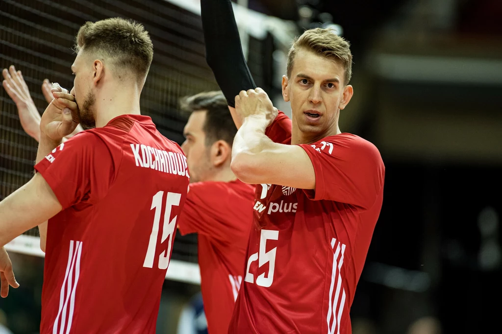 Artur Szalpuk (z prawej) rozpoczyna walkę o miejsce w kadrze na mistrzostwa świata Artur Szalpuk (z prawej) rozpoczyna walkę o miejsce w kadrze na mistrzostwa świata