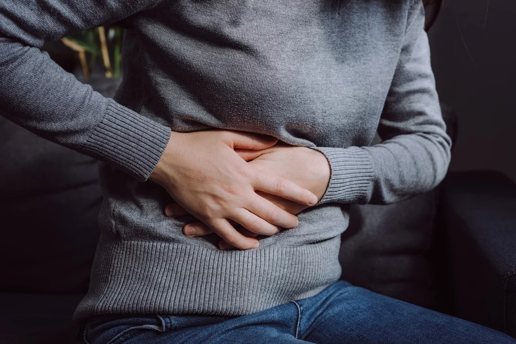 Nietypowy sygnał chorującej wątroby. Odczujesz rano lub po posiłku