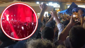 Tłumy wyszły na ulice, szalone sceny w Niemczech. Pojawił się polski wątek