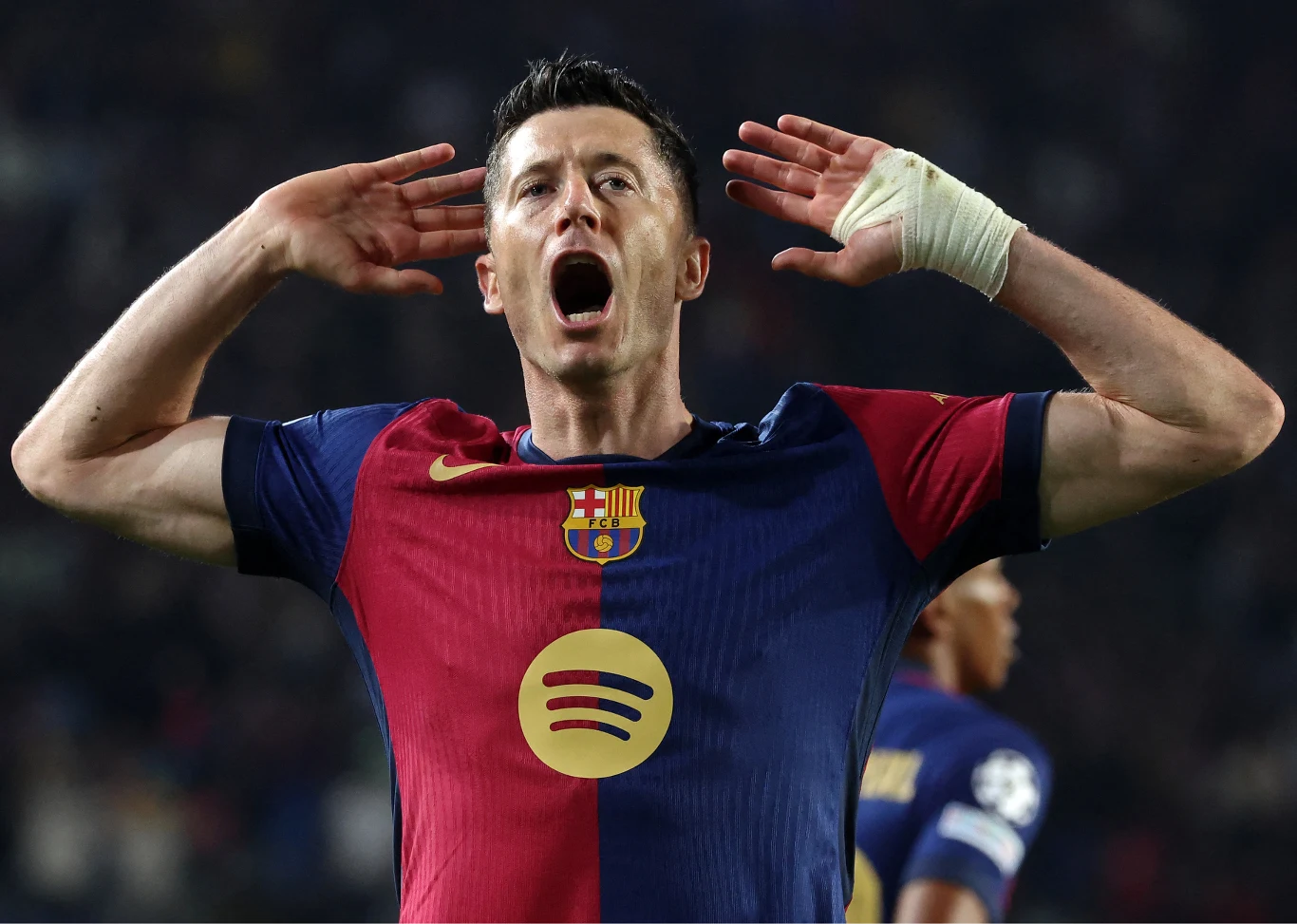 Robert Lewandowski celebrujący gola w barwach FC Barcelona Robert Lewandowski celebrujący gola w barwach FC Barcelona