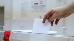 Raport o stanie demokracji na świecie. Tak wypadła Polska