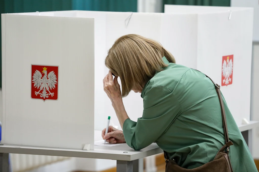 Jaka frekwencja? Trwa głosowanie w drugiej turze wyborów prezydenckich Jaka frekwencja? Trwa głosowanie w drugiej turze wyborów prezydenckich