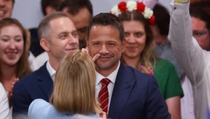 Minimalna przewaga Trzaskowskiego w exit poll. Senator KO: Ważne głosy za granicą