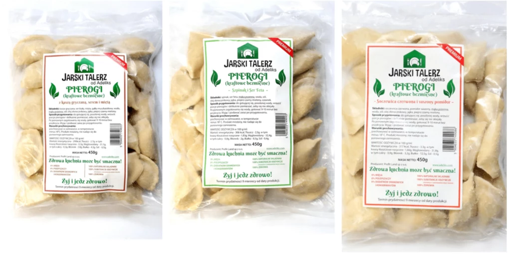 Aldi informuje o pierogach, które zostały wycofane ze sprzedaży z uwagi na nieprawidłowe oznakowanie substancji alergennych Trzy opakowania pierogów marki Jarski Talerz w przezroczystych foliowych workach ze szczegółową etykietą zawierającą nazwę produktu oraz informacje o składzie i wartościach odżywczych.