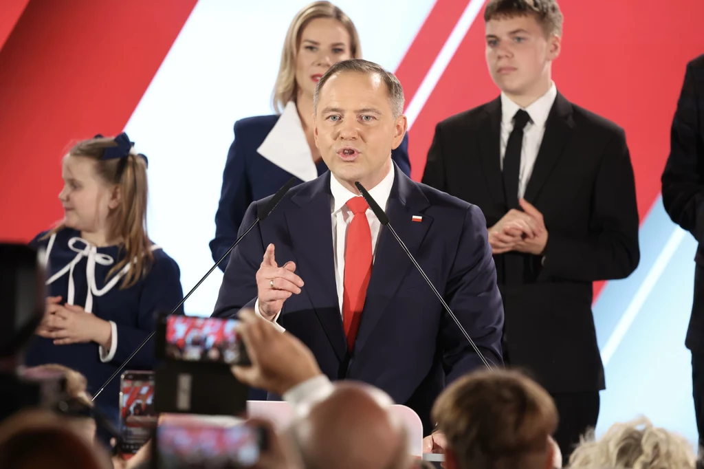 Karol Nawrocki, podpisując u Sławomira Mentzena, deklarację prezydencką obiecał, że nie podpisze żadnej ustawy, która podnosi  podatki
